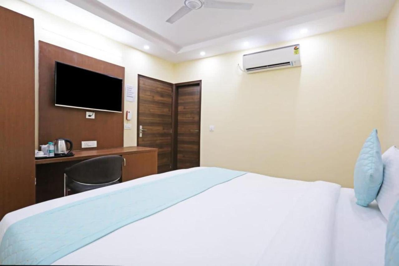 Hotel Mannat Bhera Enclave Nowe Delhi Zewnętrze zdjęcie